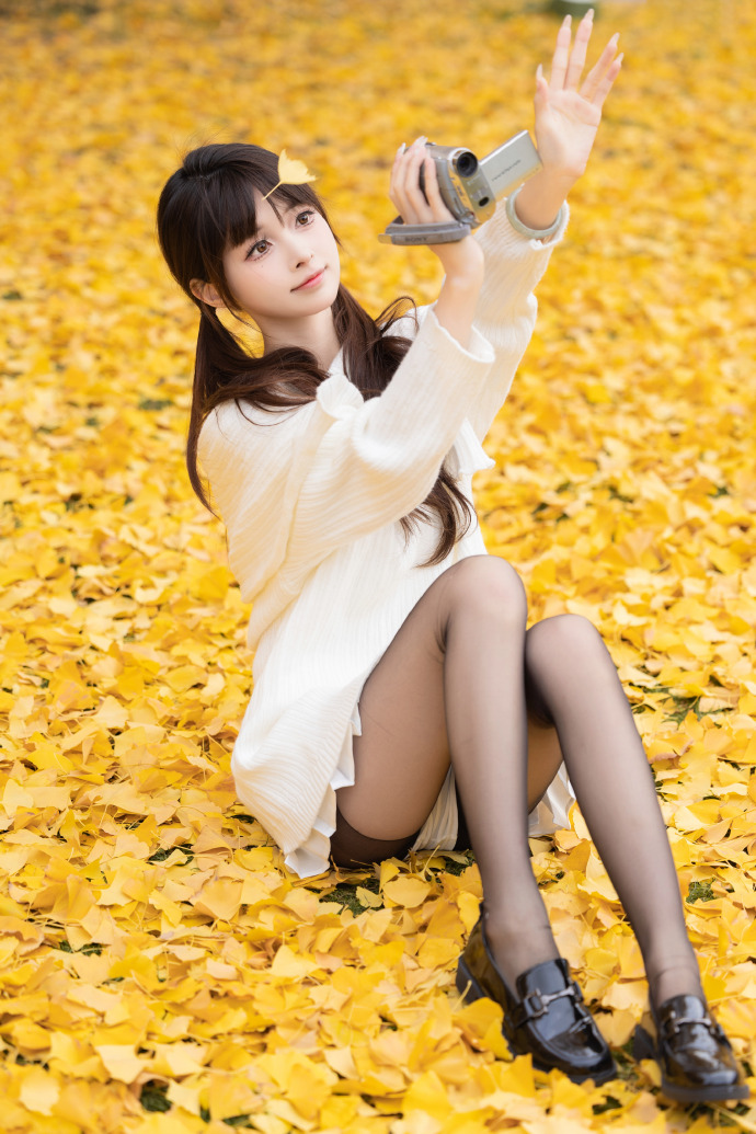  黑料-反差女友-强烈差异} 