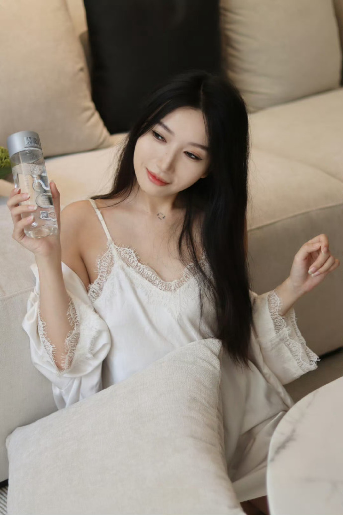 下拉词与相关搜索长尾流量云端挖掘布局实操