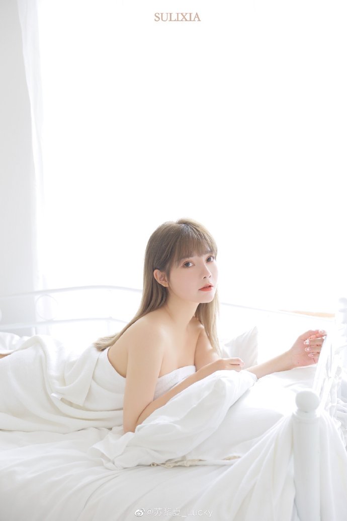 云端合规资讯批量语义改写原创创作逻辑