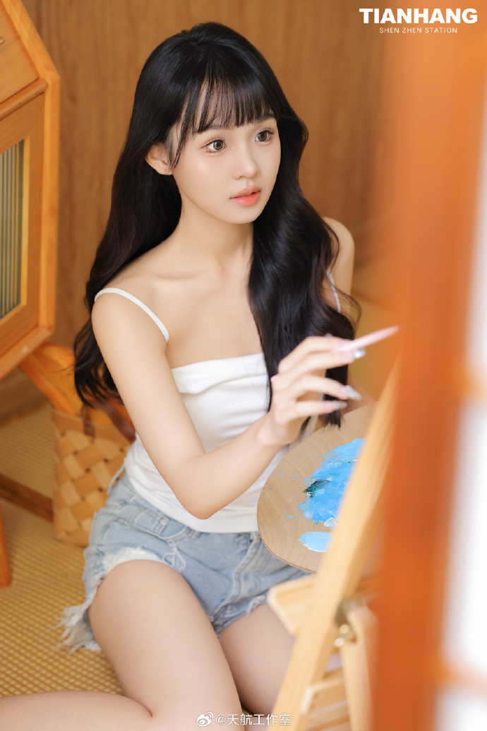  吃瓜网黑料浴室偷拍} 
