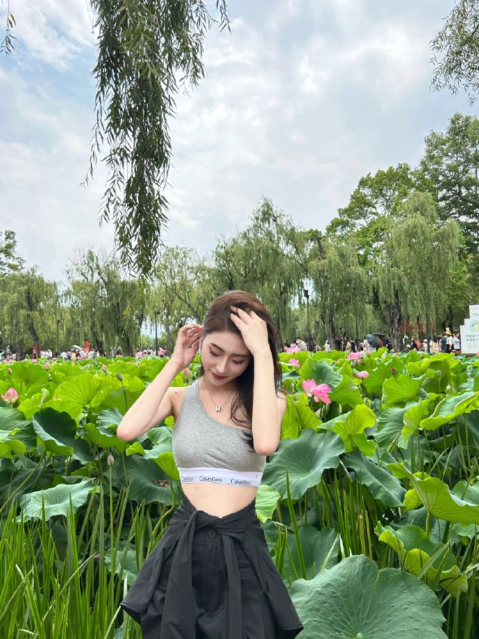  极品反差婊女友 