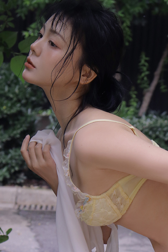  黑料丨国产丨精品入口永久黑人 