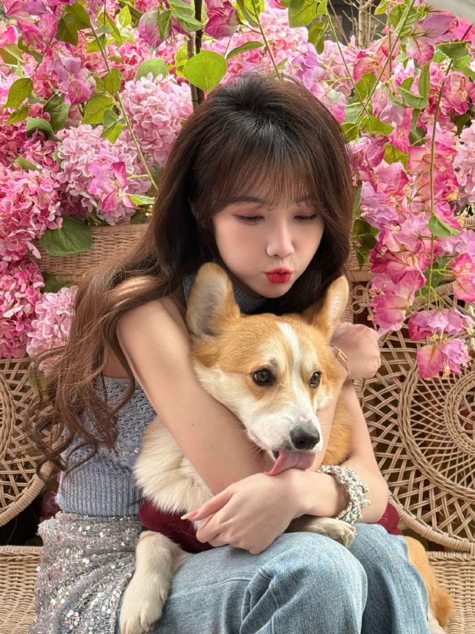 云端合规资讯批量语义改写原创创作逻辑